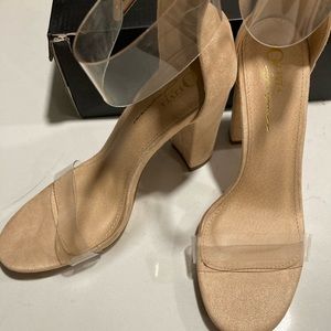 7.5 NWT Clear & Nude Chunky Heels